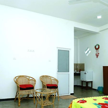 Sandy Palms Guesthouse Hikkaduwa Esterno foto