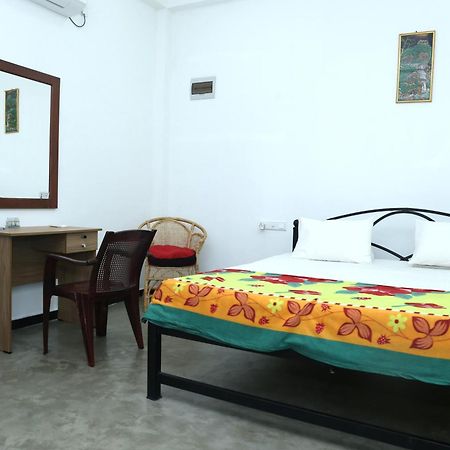 Sandy Palms Guesthouse Hikkaduwa Esterno foto