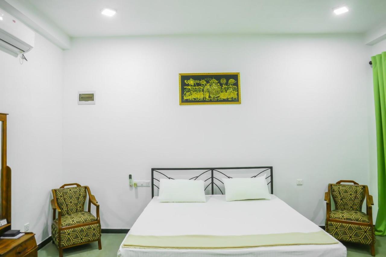 Sandy Palms Guesthouse Hikkaduwa Esterno foto