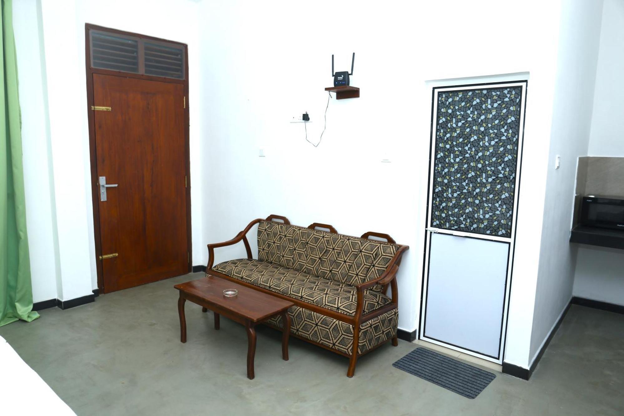 Sandy Palms Guesthouse Hikkaduwa Esterno foto