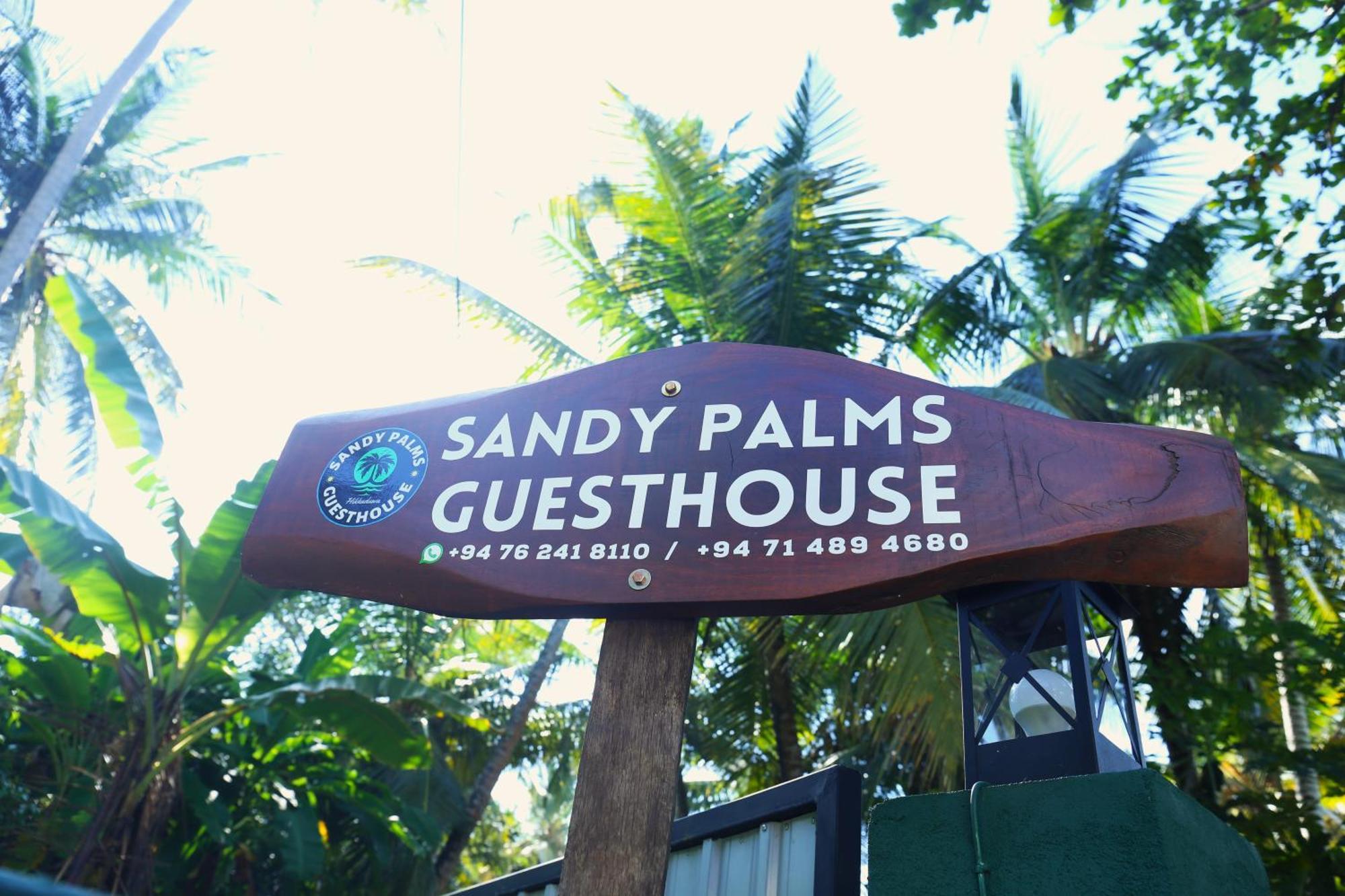 Sandy Palms Guesthouse Hikkaduwa Esterno foto