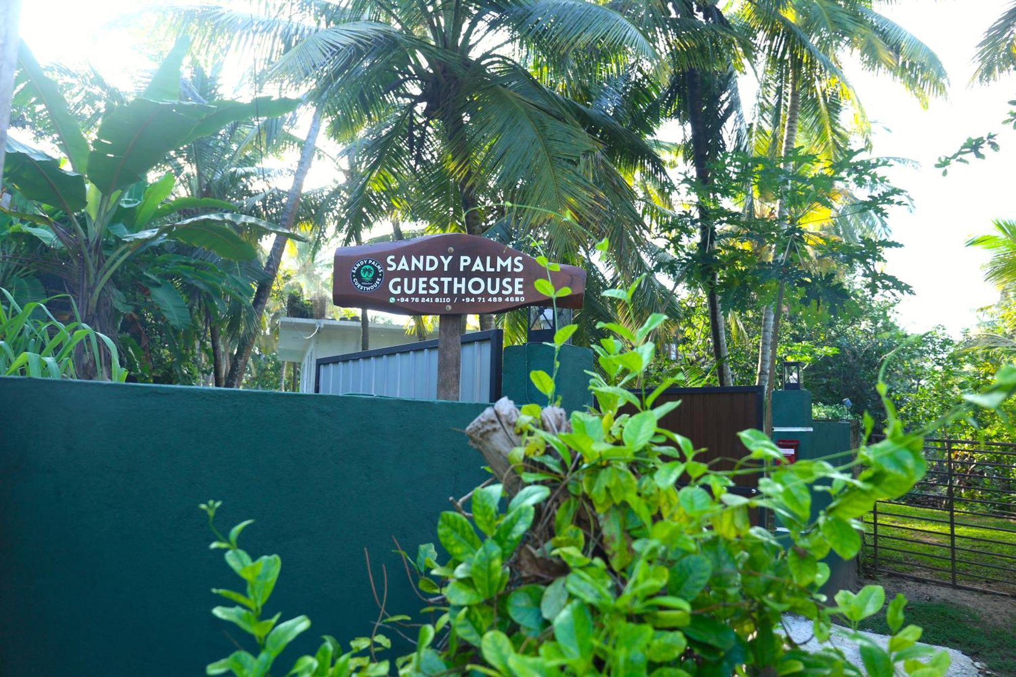 Sandy Palms Guesthouse Hikkaduwa Esterno foto