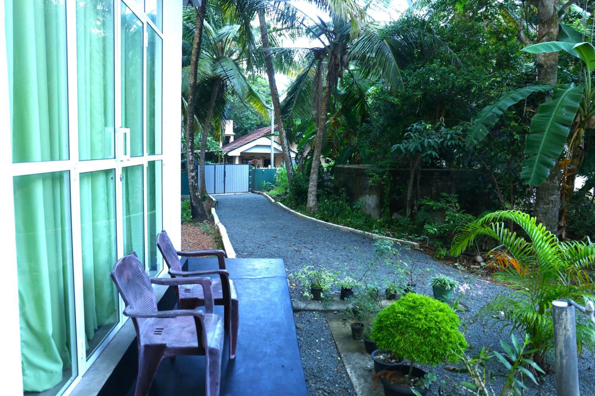 Sandy Palms Guesthouse Hikkaduwa Esterno foto