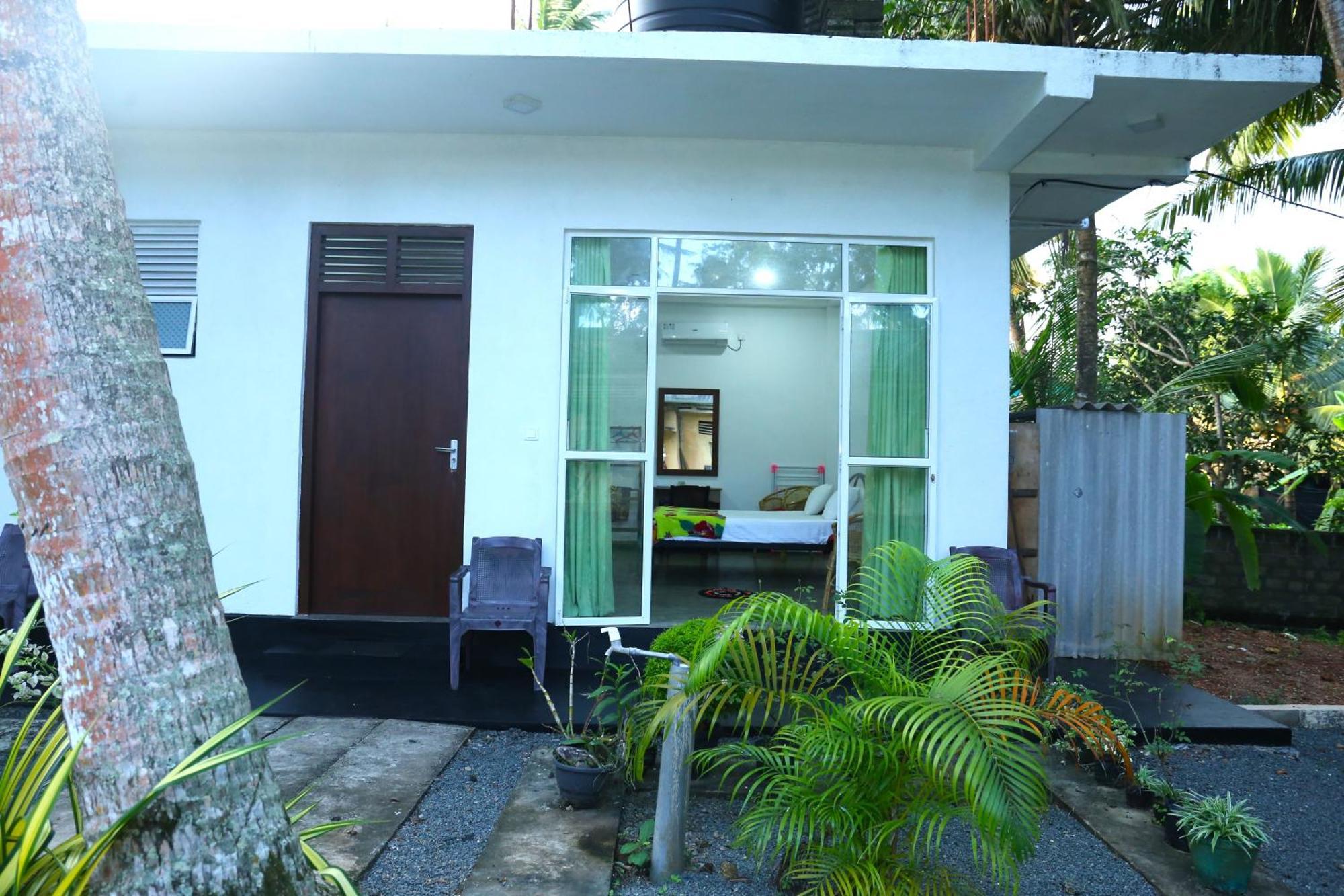 Sandy Palms Guesthouse Hikkaduwa Esterno foto