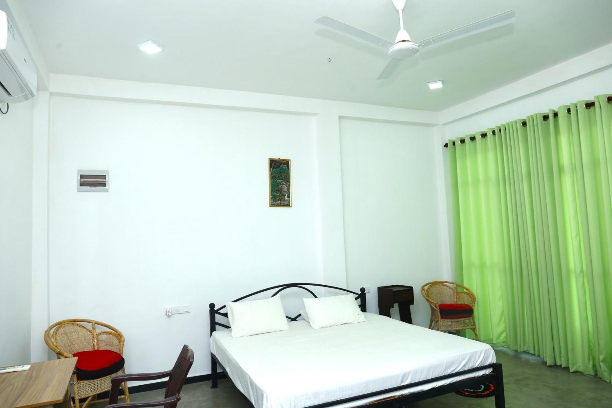 Sandy Palms Guesthouse Hikkaduwa Esterno foto