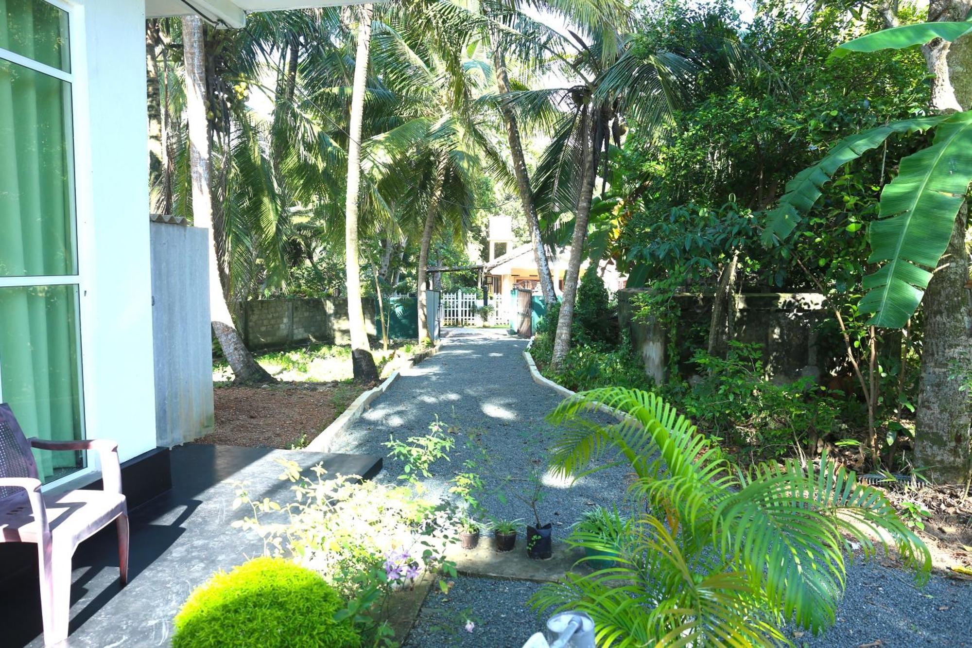 Sandy Palms Guesthouse Hikkaduwa Esterno foto