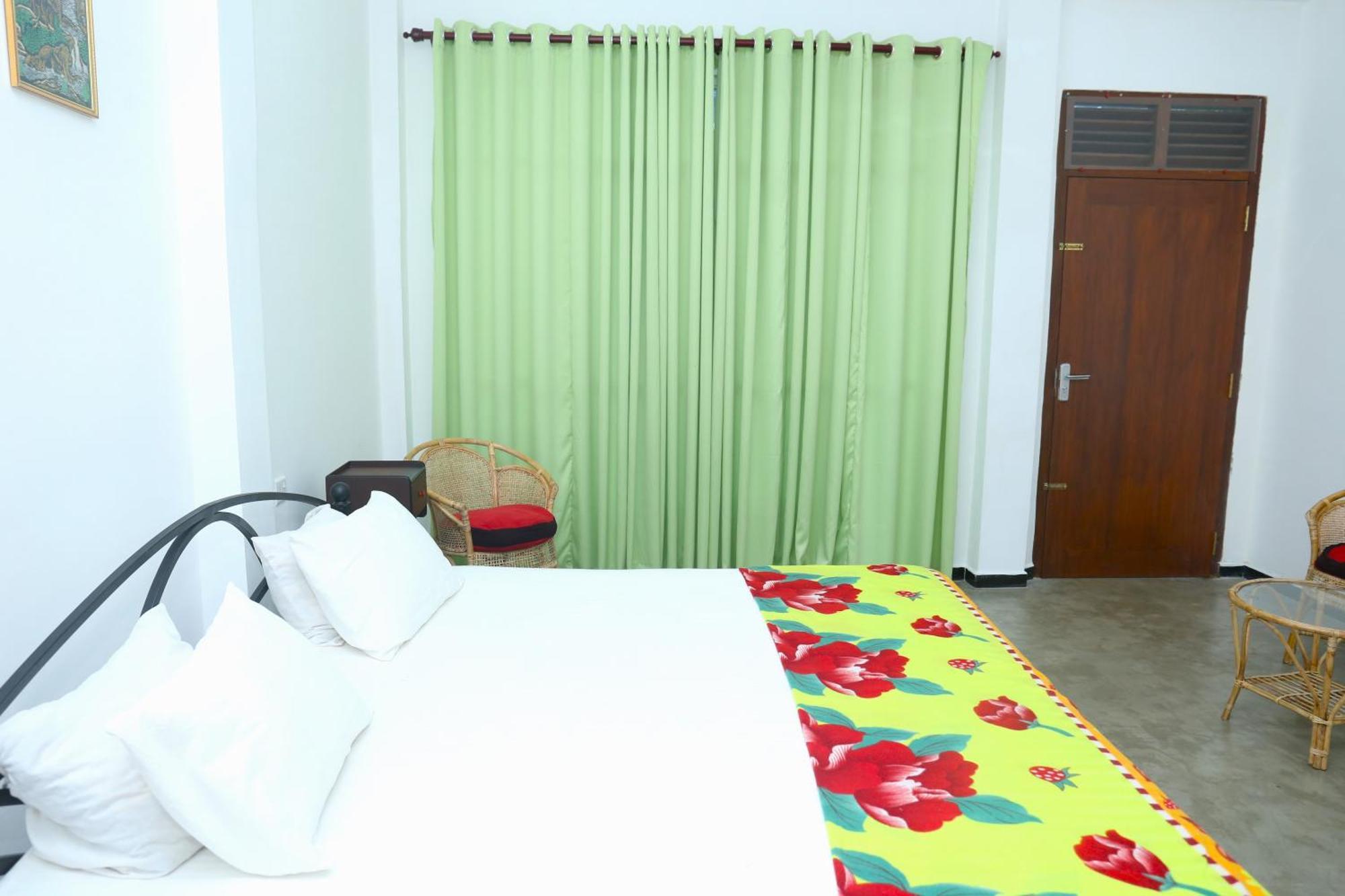 Sandy Palms Guesthouse Hikkaduwa Esterno foto