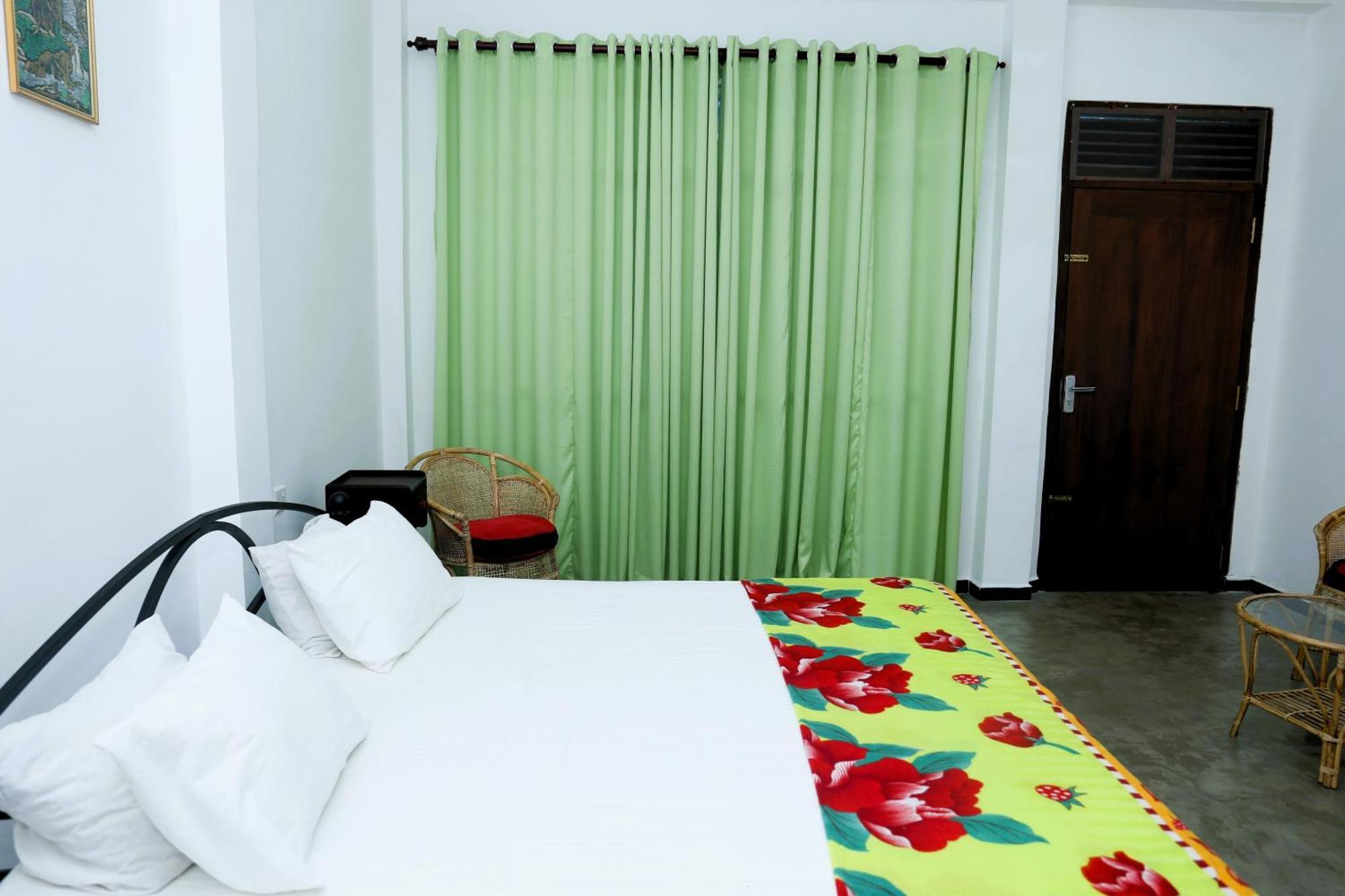 Sandy Palms Guesthouse Hikkaduwa Esterno foto